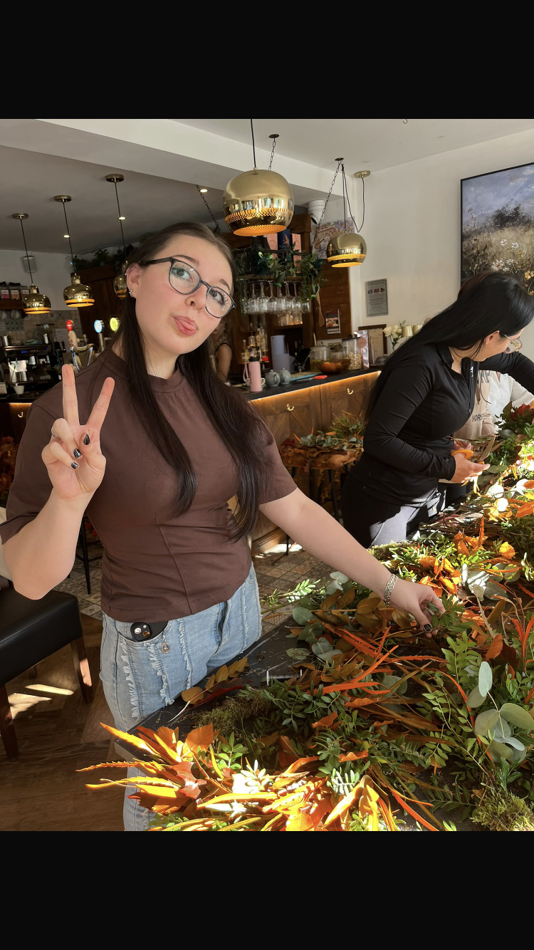 Luxury Festive Wreath Making with Festive Tapas - El Bosc Restaurant- 29th December
